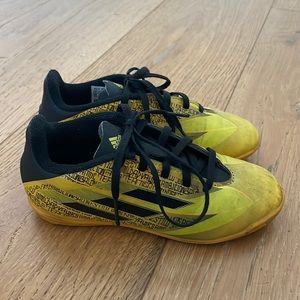 Adidas boys indoor soccer shoes